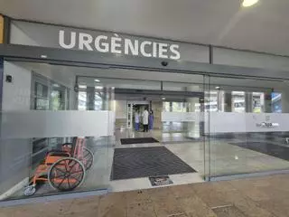 Colapso en Son Espases: 70 pacientes esperan cama y algunos llevan desde el domingo en urgencias