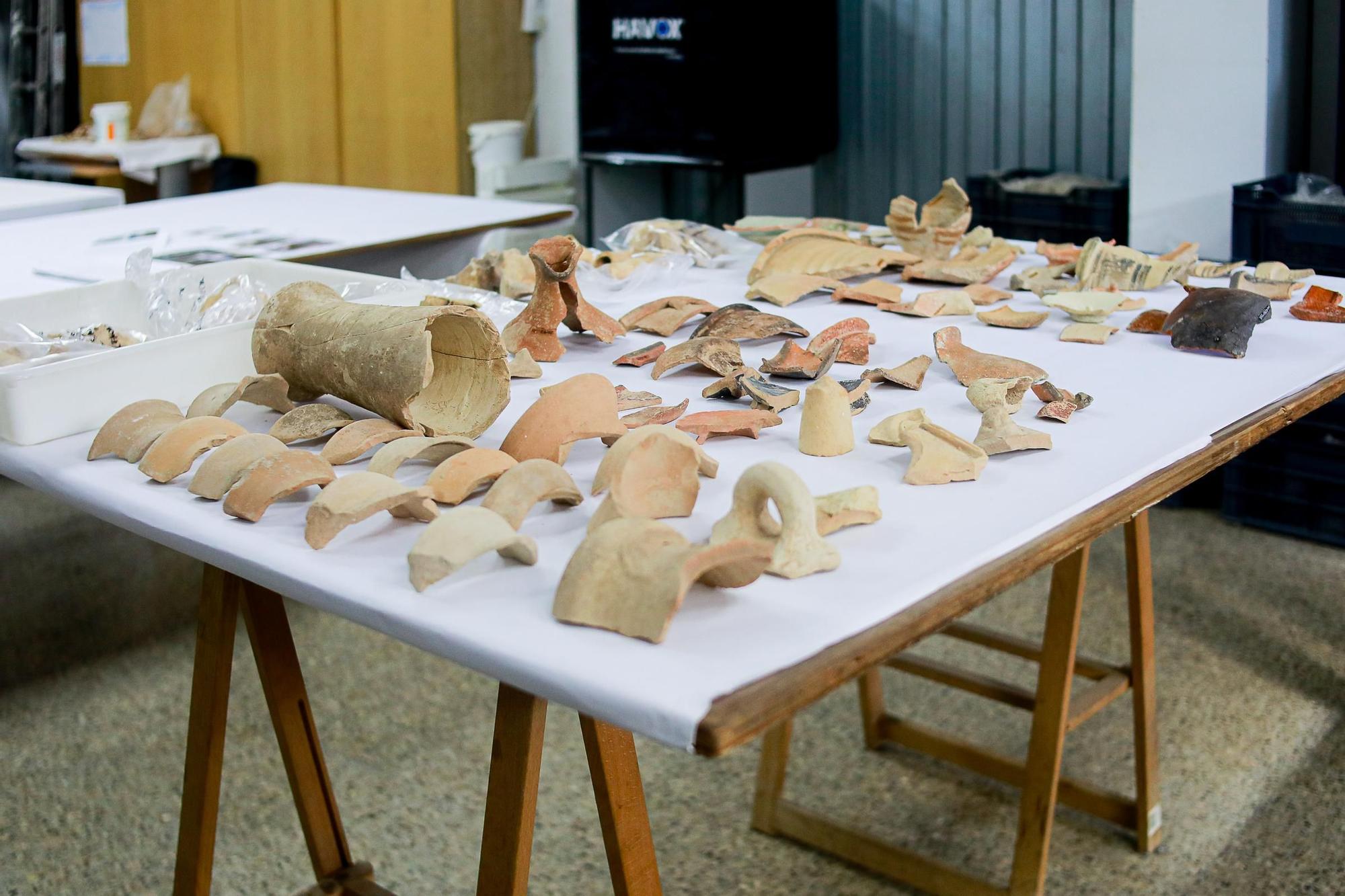 La entrega de becas de arqueología en Ibiza en imágenes