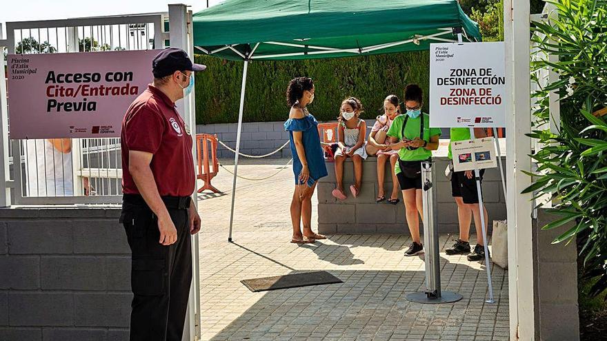 Control de entrada con elementos de desinfección.