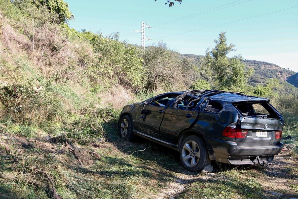 El cotxe accidentat, aquest matí al lloc dels fets