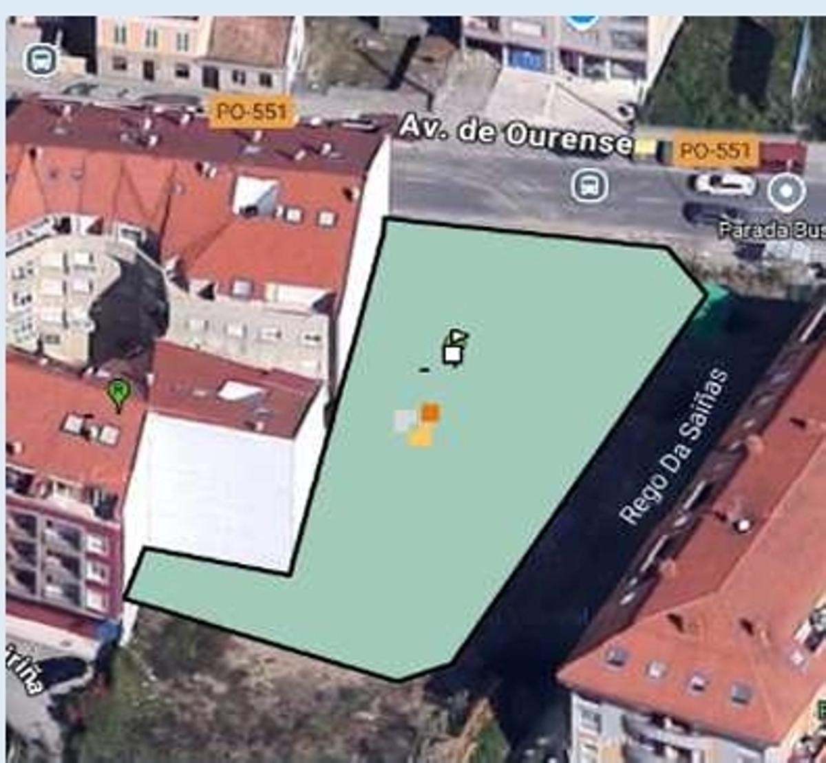 La parcela de la avenida de Ourense, frente a Rodeira, que la Sareb ofrecía para construir vivienda de alquiler asequible.