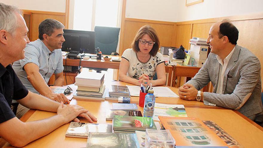 Iván Rodríguez, Víctor Pérez, Amparo Navarro y Andrea Alunni