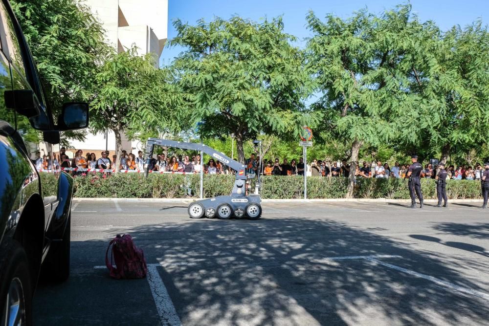 Simulacro de los TEDAX en la UA