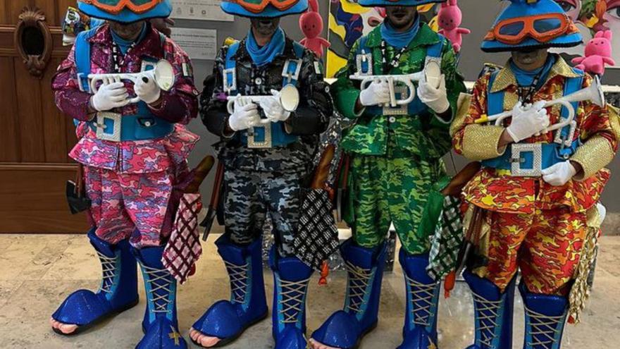 Carnaval de Tenerife: Los grupos presentan sus disfraces en la recta final  al inicio de los concursos