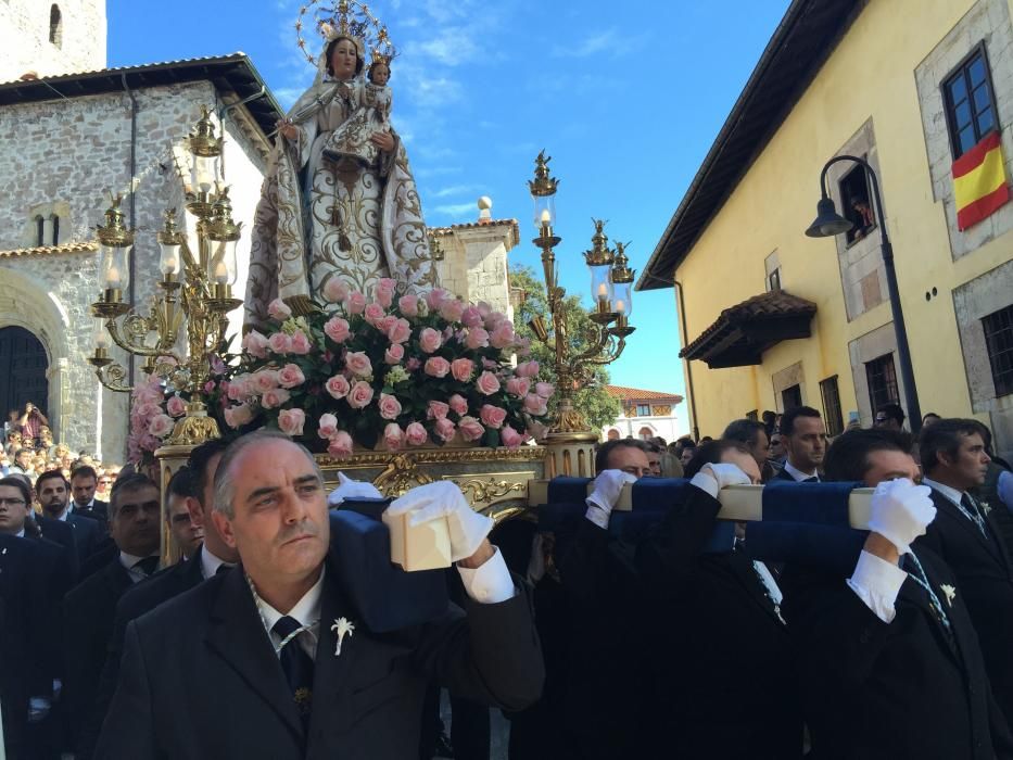 Llanes se llena para coronar a la Virgen de Guía