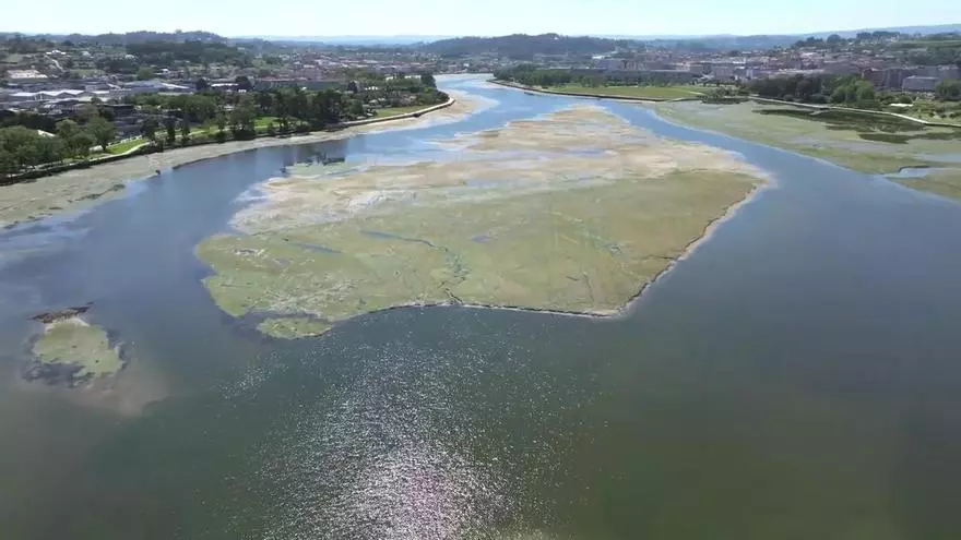 Así fue la regeneración de la ría do Burgo a vista de dron
