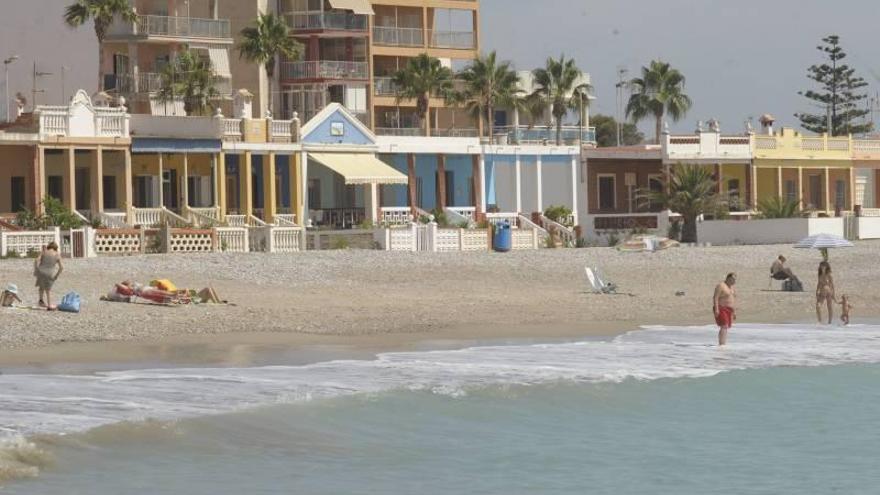 Nules quiere blindar las 241 casas de la playa por ser «un museo vivo»