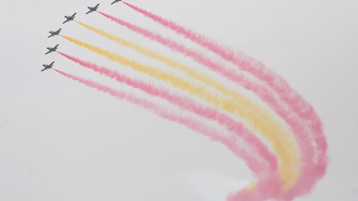 Acrobacias de la Patrulla Águila ese domingo en su último vuelo