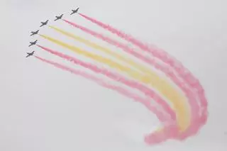 Acrobacias de la Patrulla Águila ese domingo en su último vuelo
