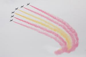 Acrobacias de la Patrulla Águila ese domingo en su último vuelo