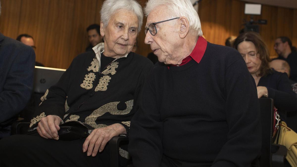 Annalisa y Raimon, en una imagen captada durante un acto celebrado en 2023 en Xàtiva con motivo del 60º aniversario de la canción "Al vent".