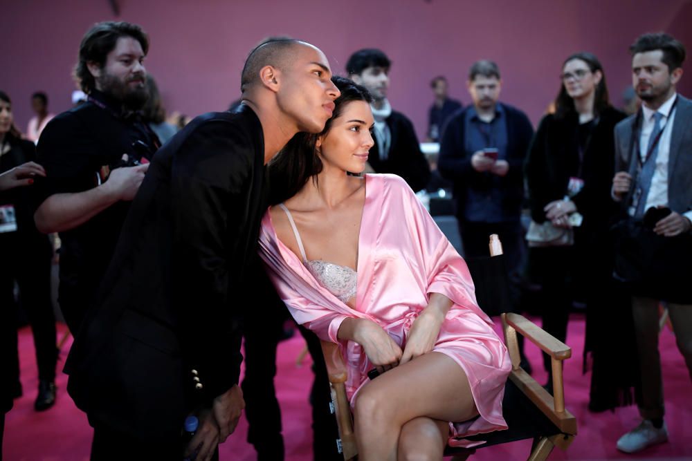 El backstage del desfile de Victoria''s Secret