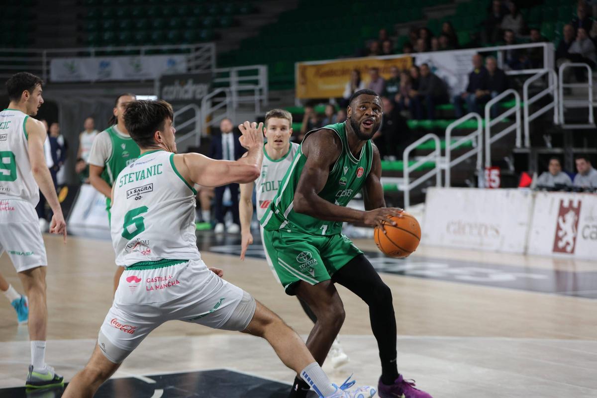 Fotogalería | Las imágenes del Cáceres - Toledo