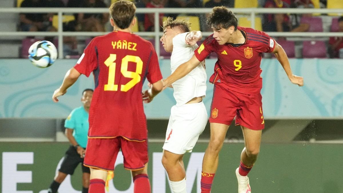 Marc Guiu anotó el primer gol de la selección española ante Canadá