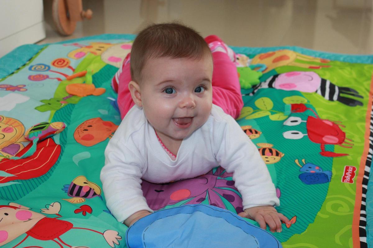 Así ha crecido Marina. Desde bebé a candidata a fallera mayor