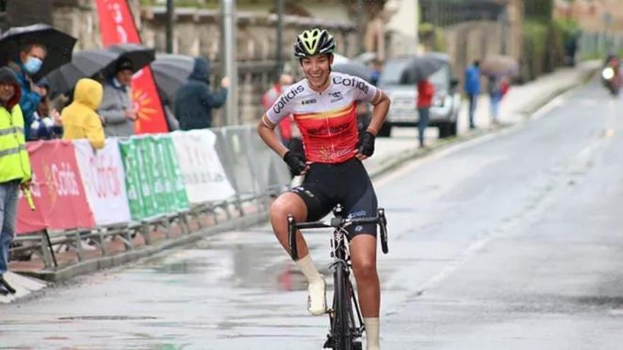 Fallece la ciclista profesional Estela Domínguez arrollada por un camión