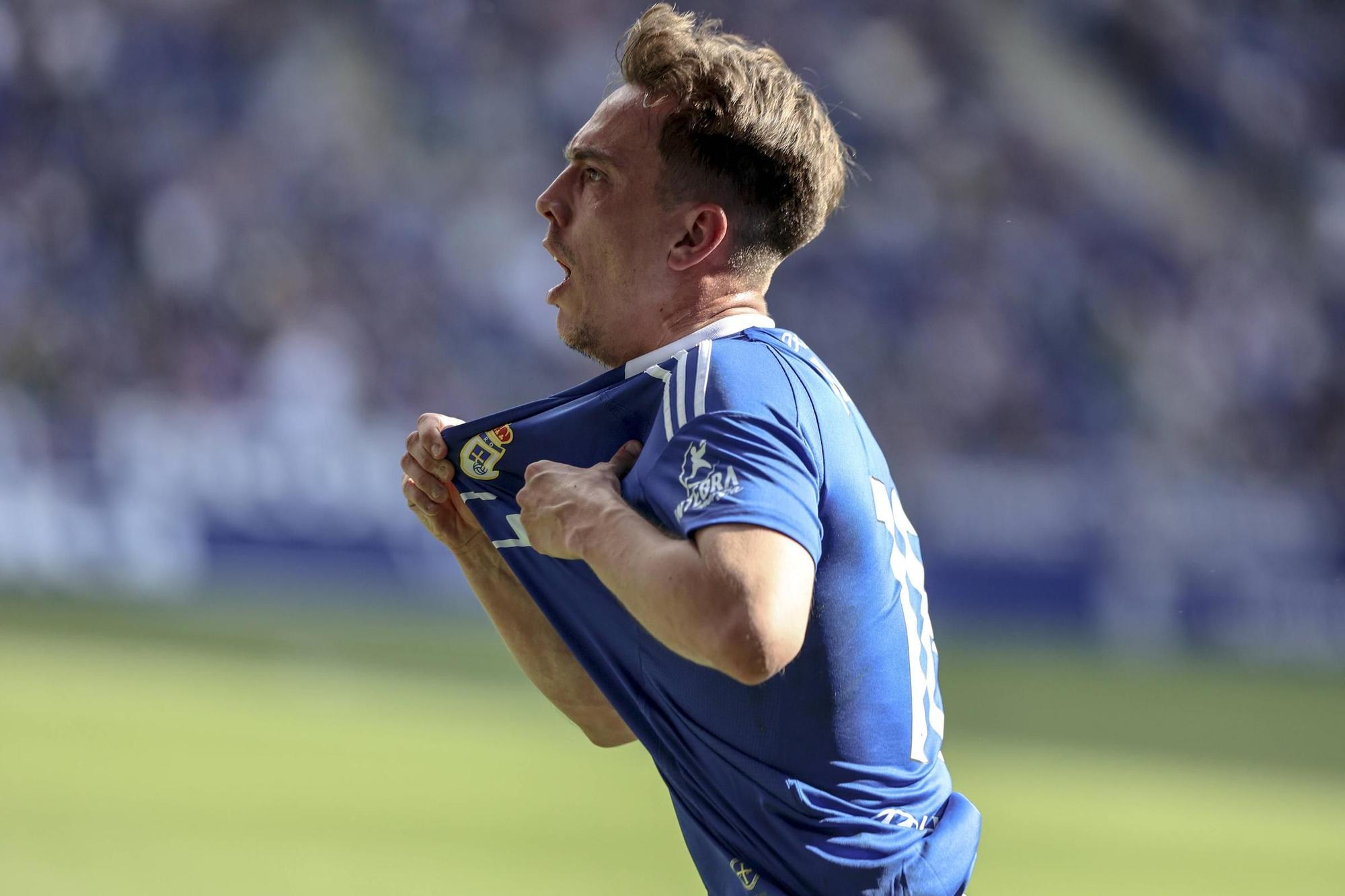 EN IMÁGENES: Ambientazo en la valiosa victoria del Oviedo contra el Zaragoza
