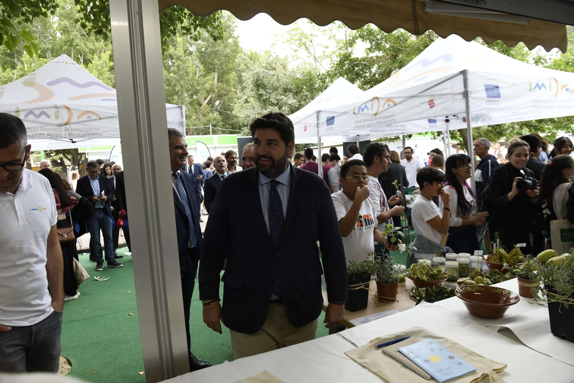 La primera jornada de la Semana de la Ciencia de Murcia, en imágenes