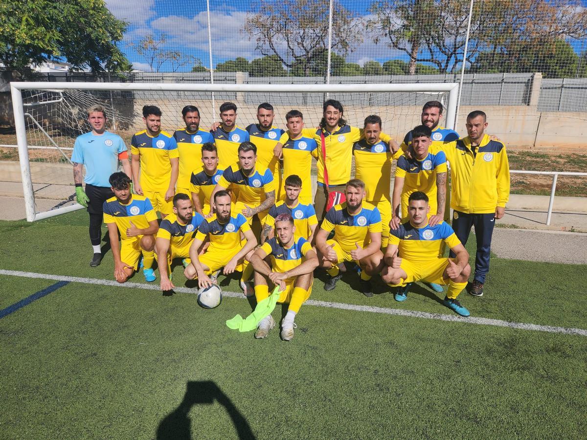Jugadores del Paterna City Club de Fútbol de la Liga División Primera Sábados de Acude