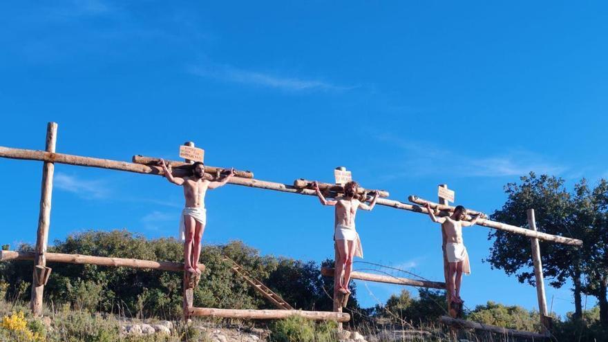 El Drama de la Cruz de Alcorisa conmueve con una puesta en escena espectacular en el Monte Calvario