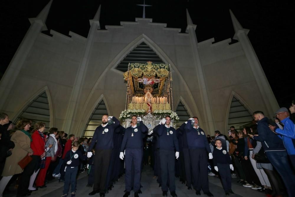 Domingo de Ramos: Procesión de Las Mantillas en Torrevieja con Nuestra Señora de La Esperanza y de La Paz