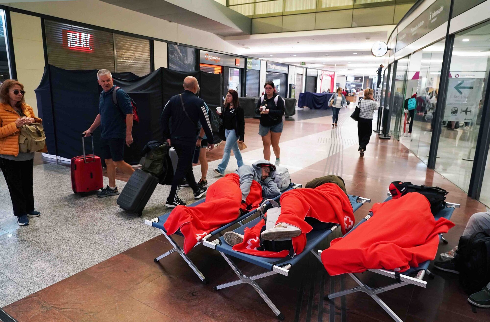 Las imágenes del apagón en la estación María Zambrano