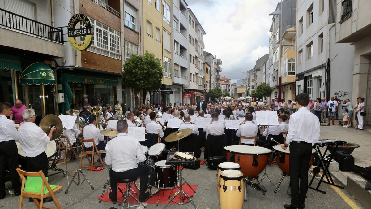 Concierto de la Banda de Muimenta en Rosalía de Castro.