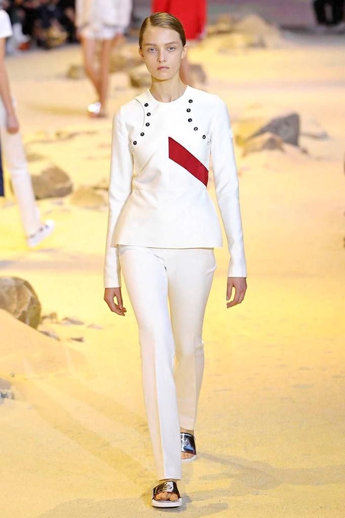 Moncler Gamme Rouge - París - Mujer - Primavera-Verano 2017 44