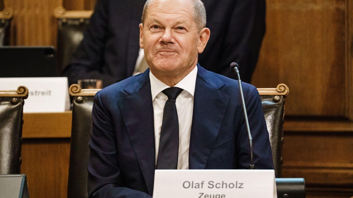 “Cum ex”: el escándalo financiero que persigue a Olaf Scholz.