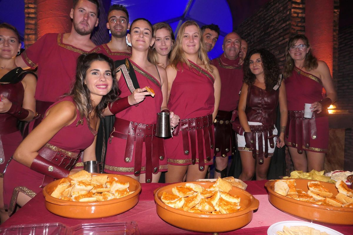 Festín gastronómico en la calle romana