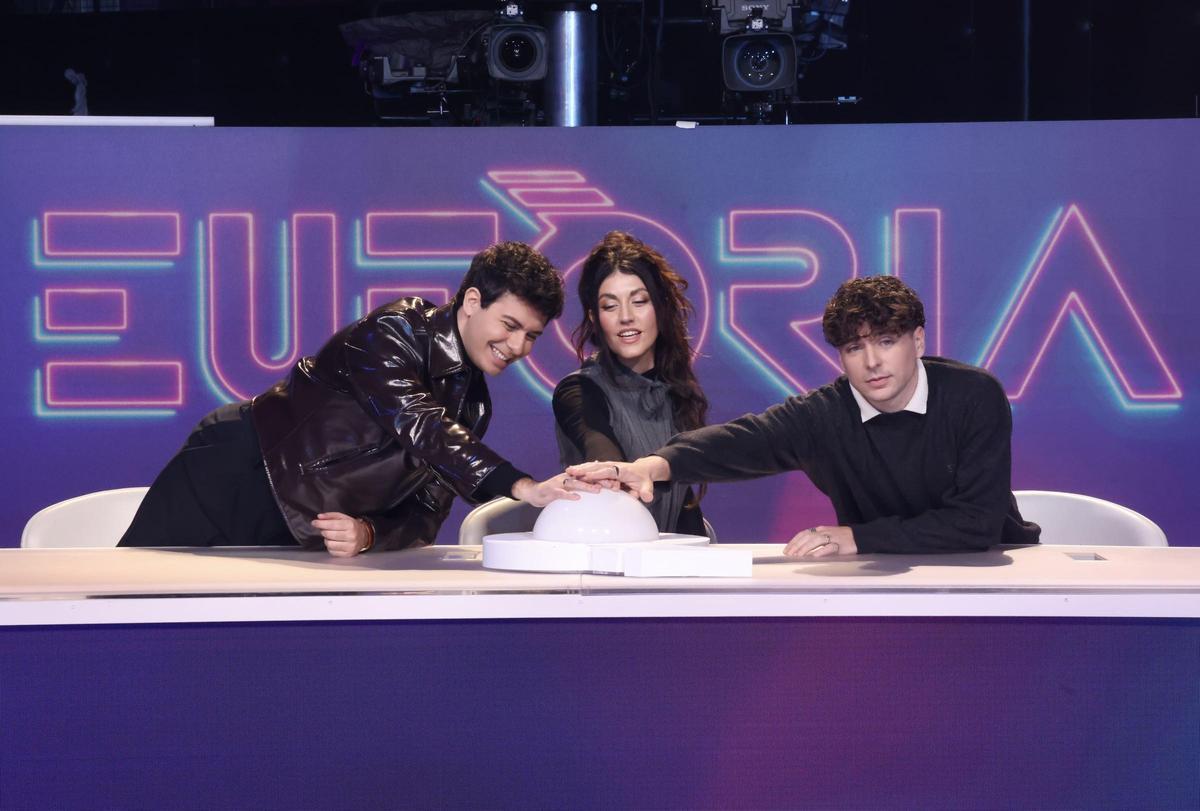 Alfred Garcia, Queralt Lahoz y Mama Dousha