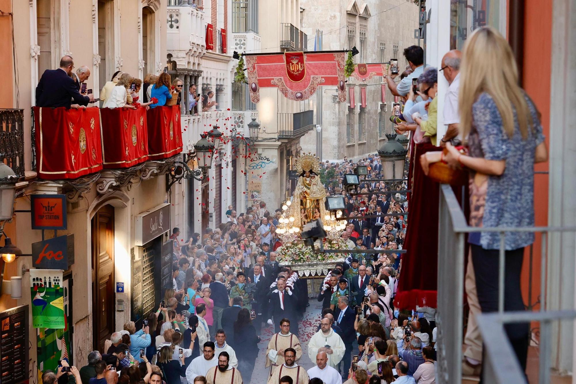 Procesión de la Virgen de los Desamparados de València 2025