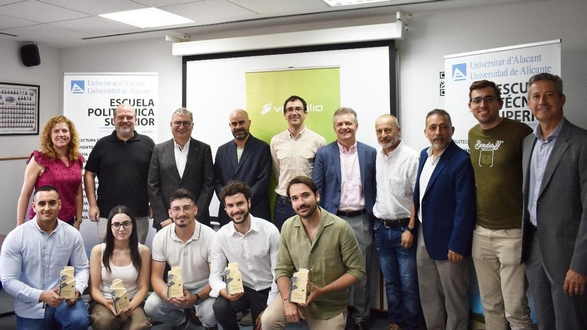 Foto de familia del acto entrega de premios de la Cátedra Vectalia Movilidad