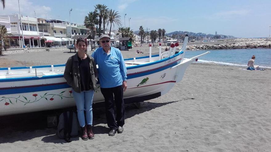 Irene Muñoz con la Rosario y Ana y Fernando Dols, su propietario, el pasado mes de mayo en Pedregalejo.