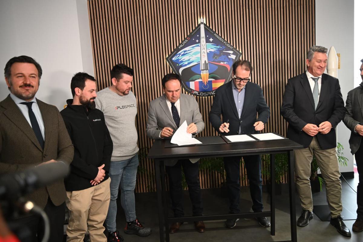 La Generalitat y Elche allanan el camino a PLD Space para acelerar su fábrica de cohetes
