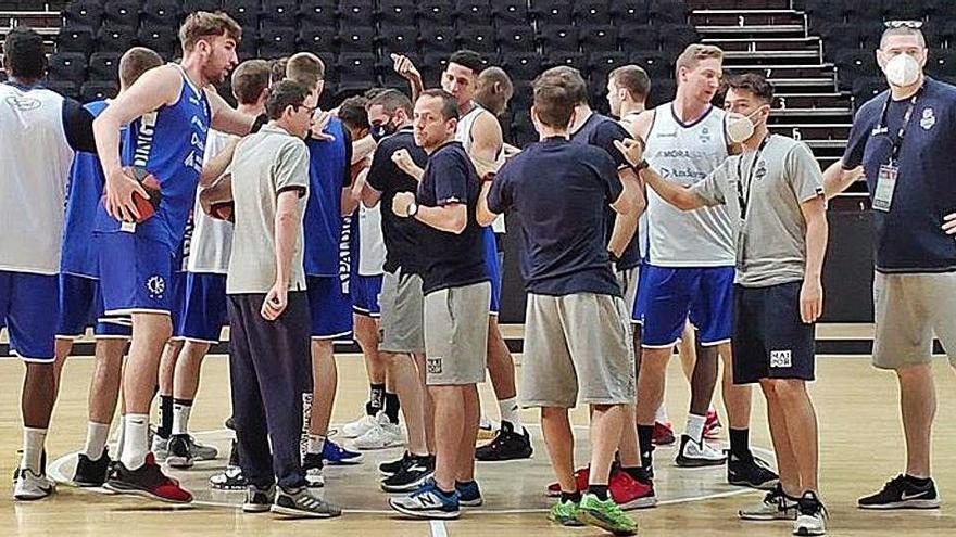 Entrenamiento del Morabanc Andorra en La Fonteta.