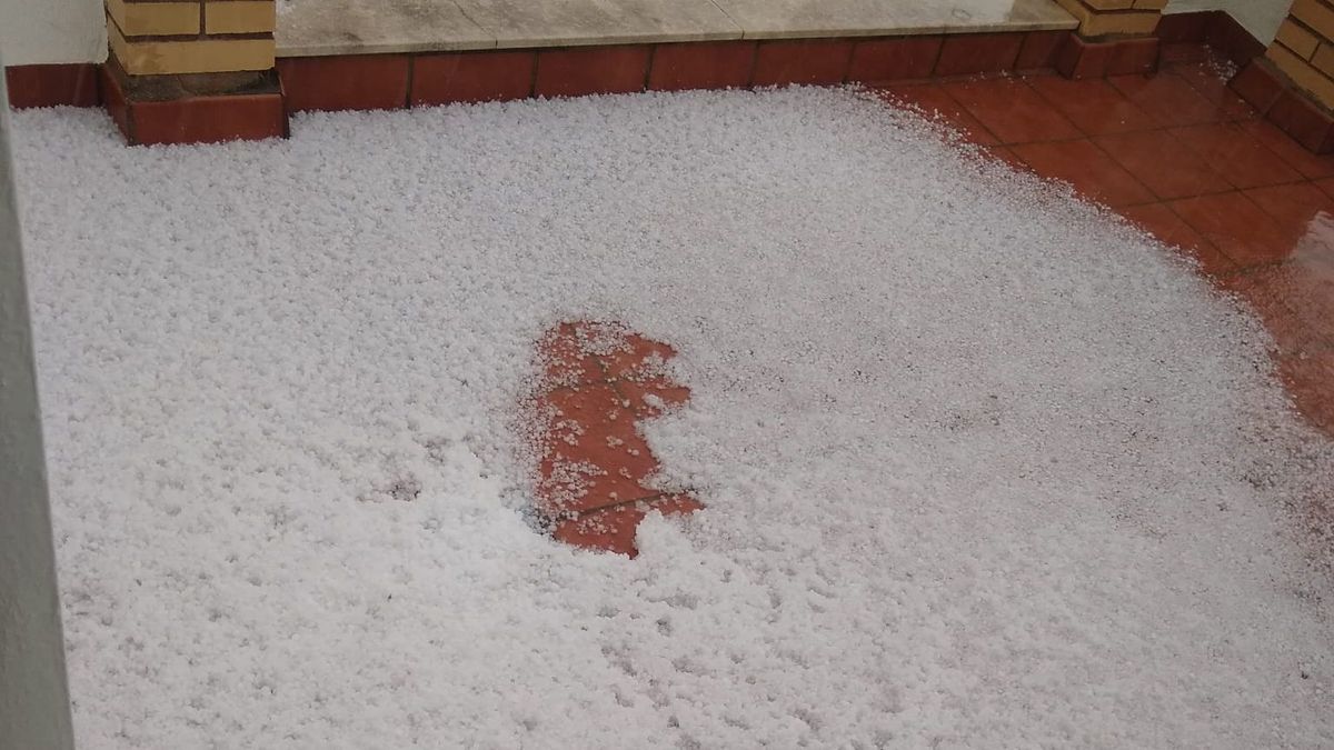 Las fotos de la espectacular granizada en Castelló