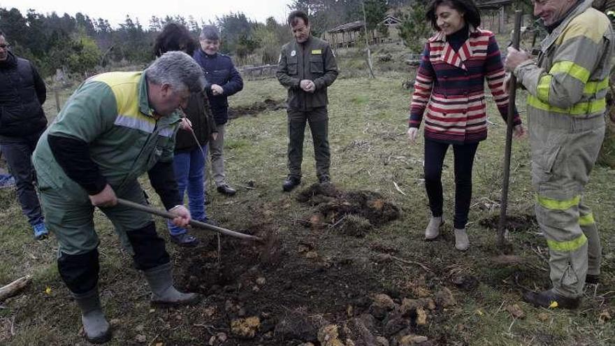 Ángeles Vázquez, en la parte derecha de la imagen.