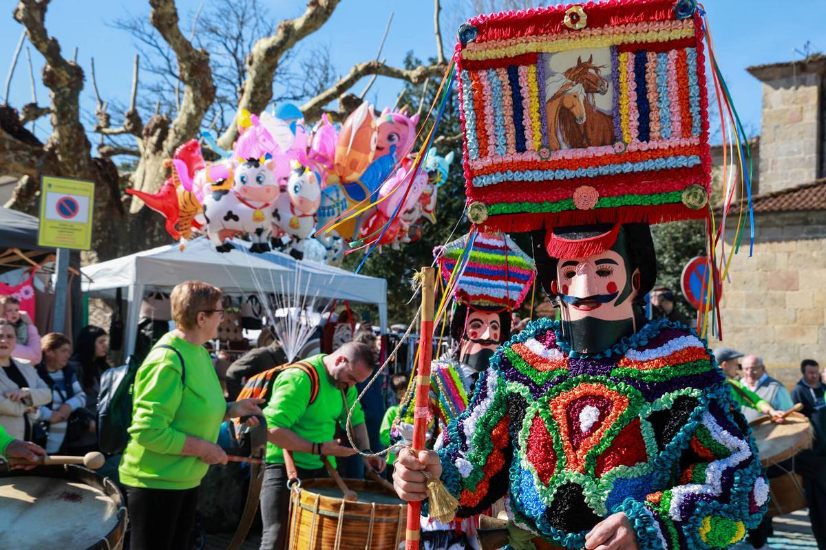 Cuntis puso punto y final a un colorido Entroido.