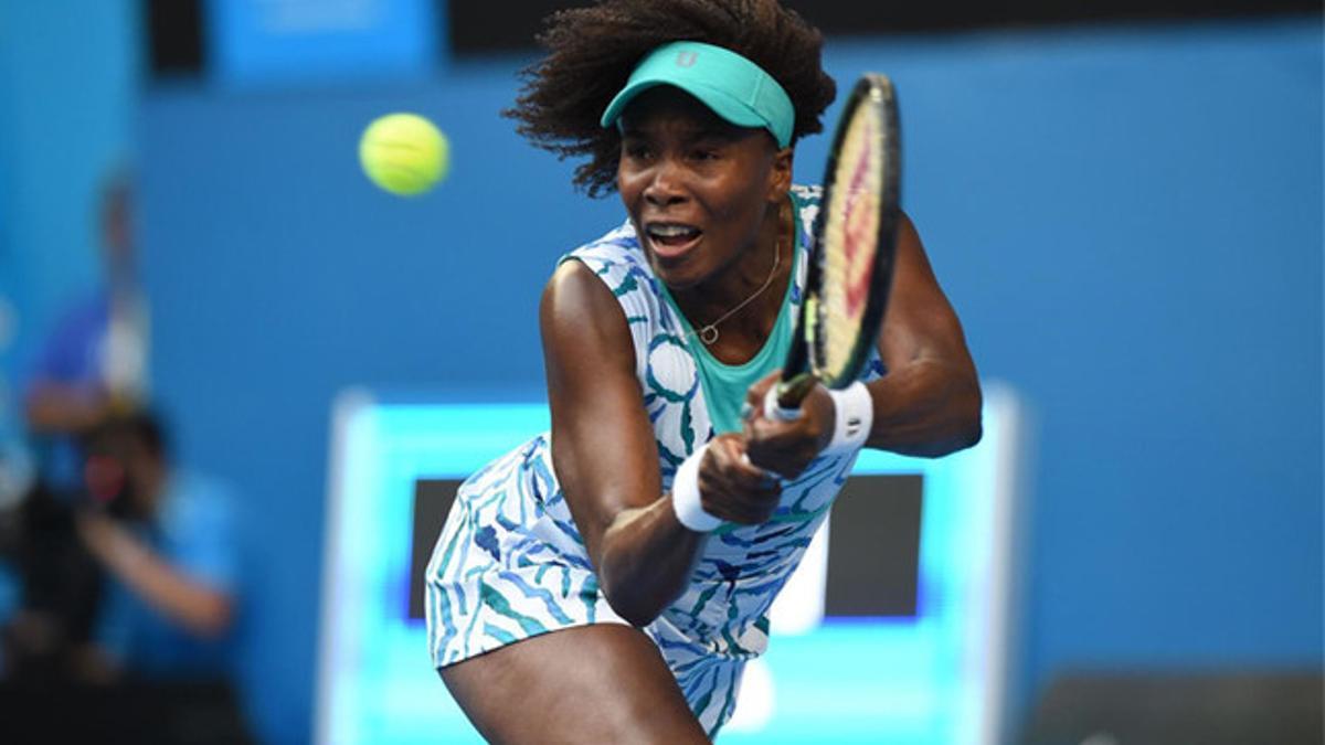 Venus Williams venció por 6-2 y 6-2