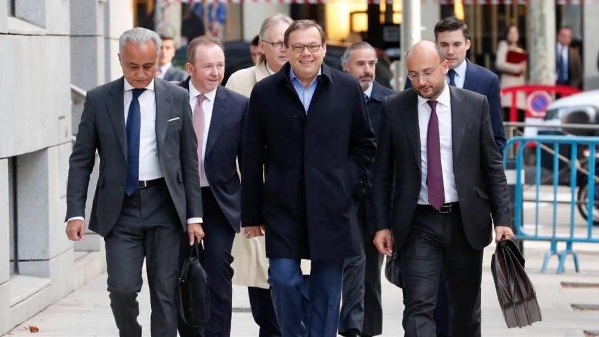 El magnate ruso Mikhaíl Fridman llegando a la Audiencia Nacional