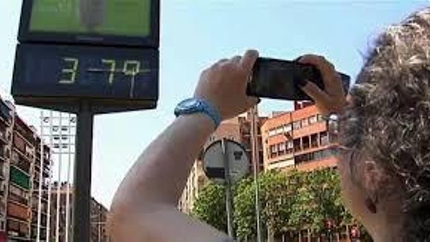 Cielo despejado, posibles lluvias en Pirineo y temperaturas máximas altas