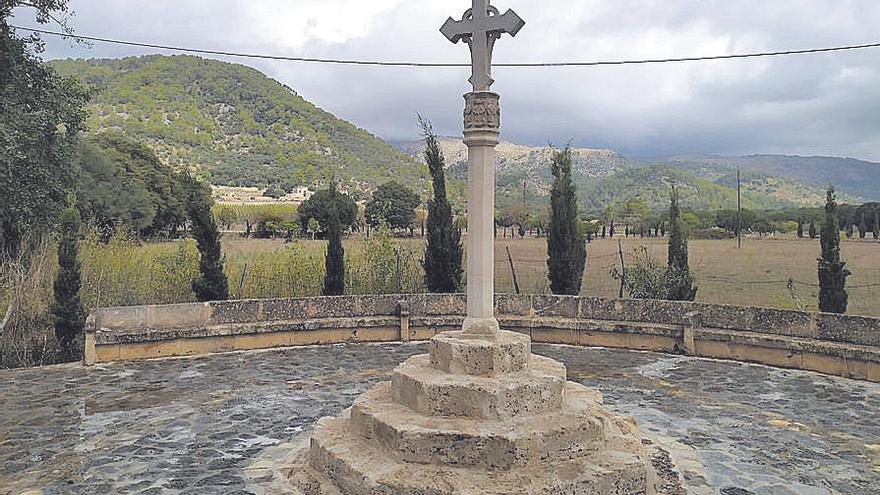 La Creu de Ca’n Quart en Campanet ha sido restaurada por el taller ‘Xicaranda’