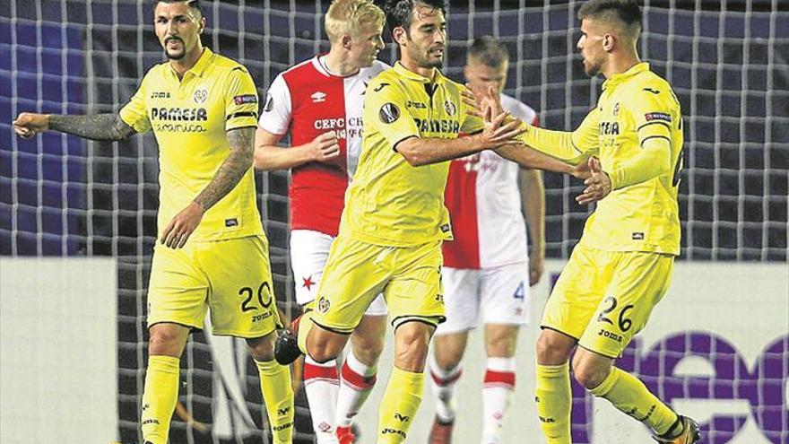 El Villarreal reacciona, pero se lleva un toque de atención