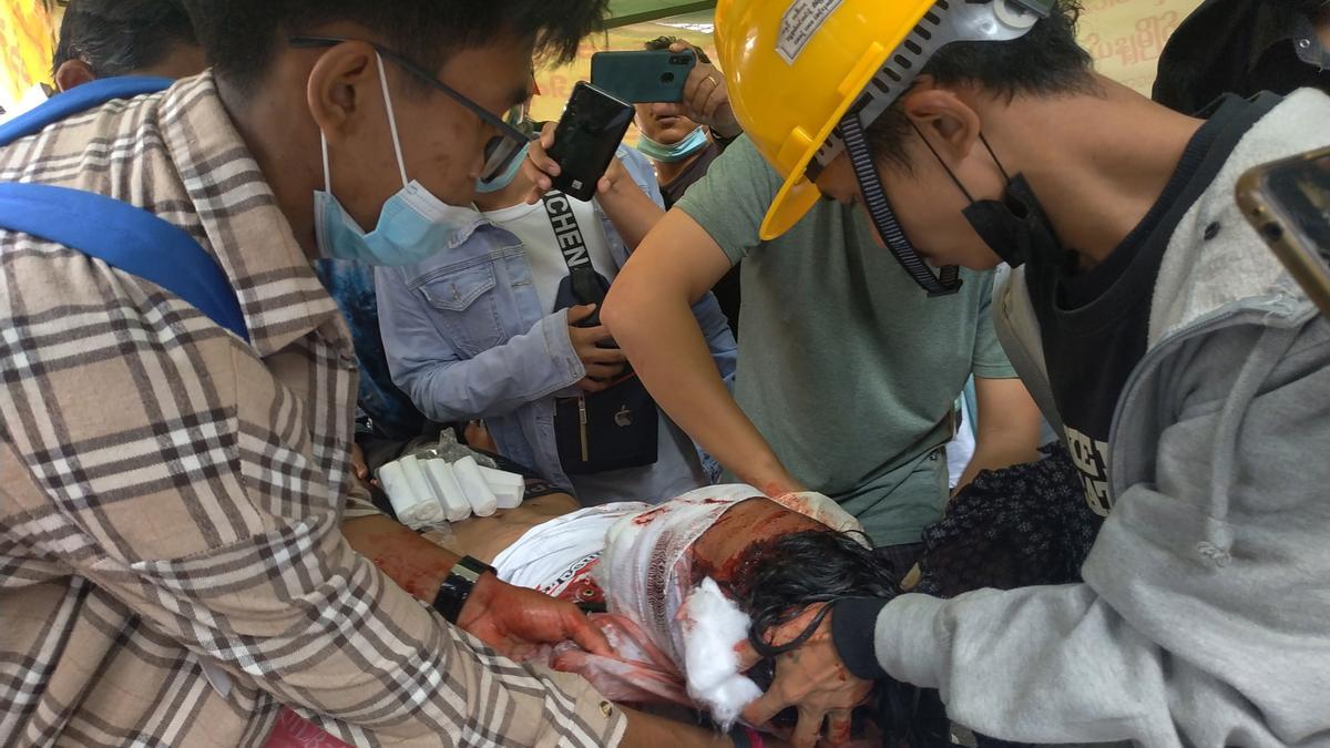 Heridos en Birmania en las protestas contra el golpe militar