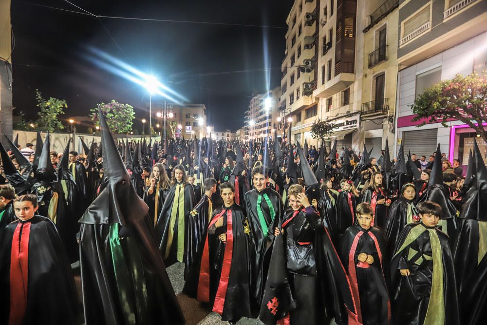 Nuestro Padre Jesús de la Caída lució símbolos de luto por el fallecimiento de María Dolores Castejón, Porta Guión de este año que falleció recientemente