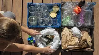 Cómo reciclar bien en los contenedores azul y amarillo