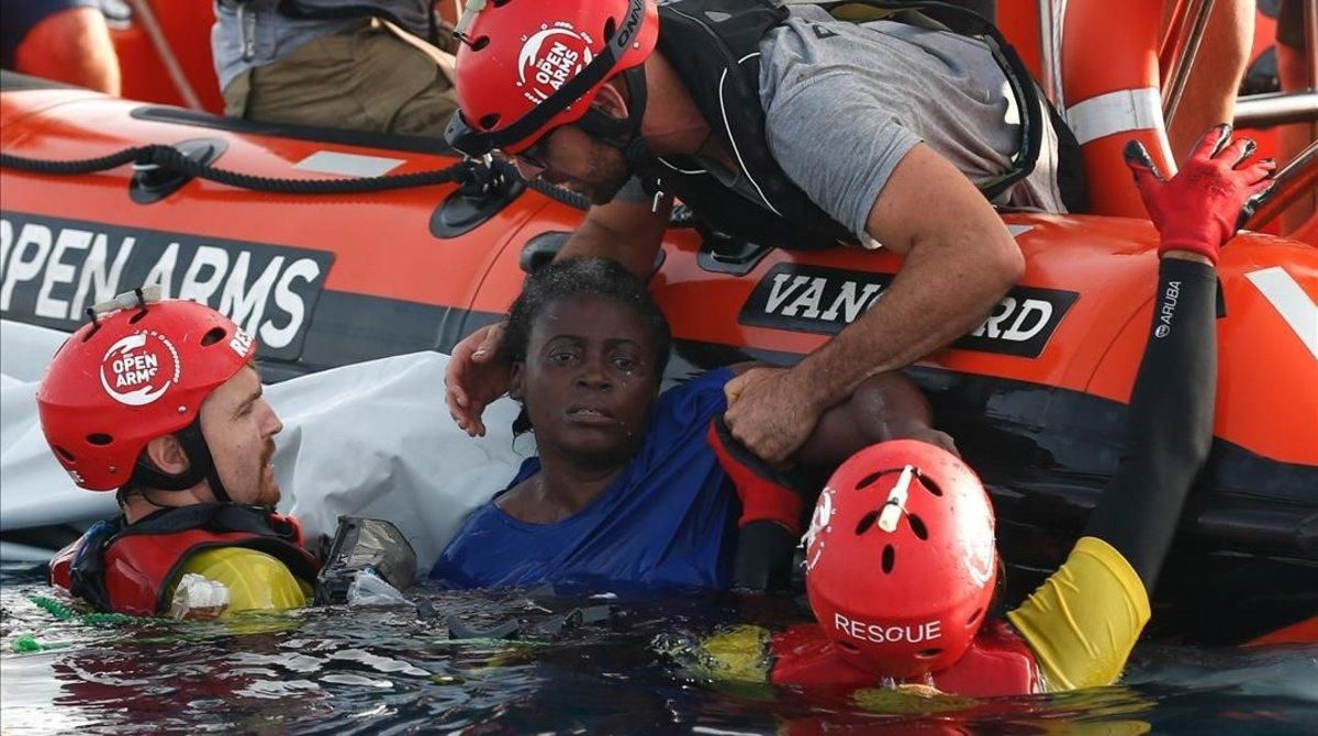 undefined46319064 afp pictures of the year 2018     members of the spanish ngo181221204936