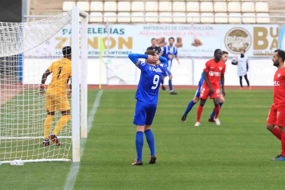 El Lorca Deportiva mejora su imagen pero cae goleado