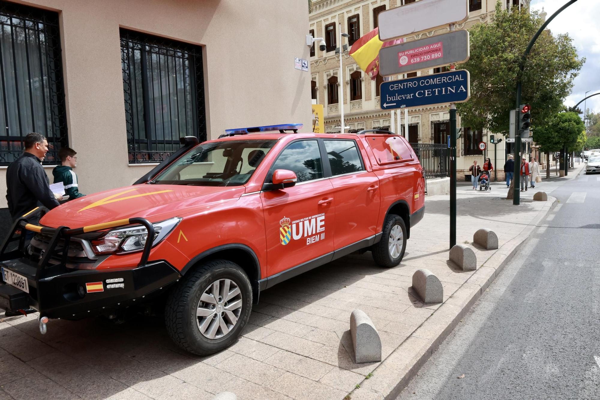 Vehículos y efectivos de la UME por las calles de Murcia tras el apagón, este martes por la mañana